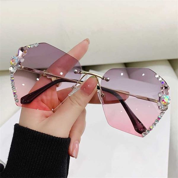 sunglasses 2023 new women's fashion anti ultraviolet diamond big face thin net red tide glasses, White;black
sunglasses 2023 new women's fashion anti ultraviolet diamond big face thin net red tide glasses, White;black