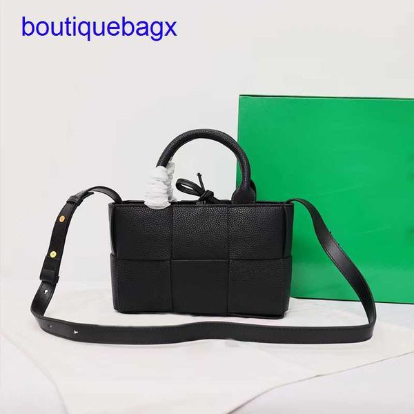 luxury bottegss venetss arco evening bags online store premium 2023 woven tote leather textured casual versatile large capacity si with logo
luxury bottegss venetss arco evening bags online store premium 2023 woven tote leather textured casual versatile large capacity si with logo