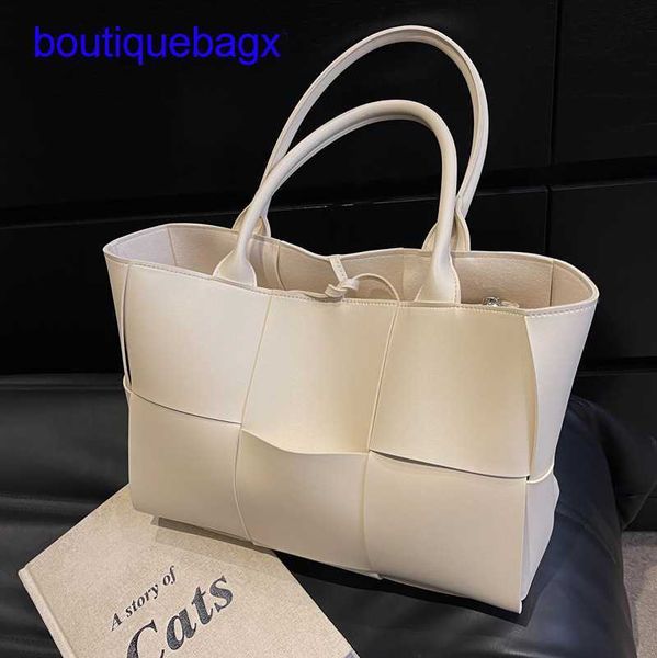 luxury bottegss venetss arco evening bags online store trendy net red bag women's 2023 spring new western style single shoulder la with
luxury bottegss venetss arco evening bags online store trendy net red bag women's 2023 spring new western style single shoulder la with