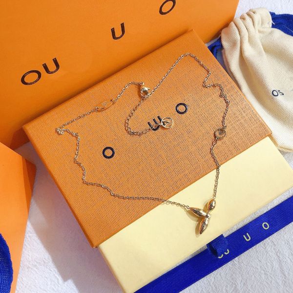 romantic vintage lvity necklaces bracelet set 18k gold plated bracelet delicate design necklace design stamps braceletletter v diamond celti, Black
romantic vintage lvity necklaces bracelet set 18k gold plated bracelet delicate design necklace design stamps braceletletter v diamond celti, Black
