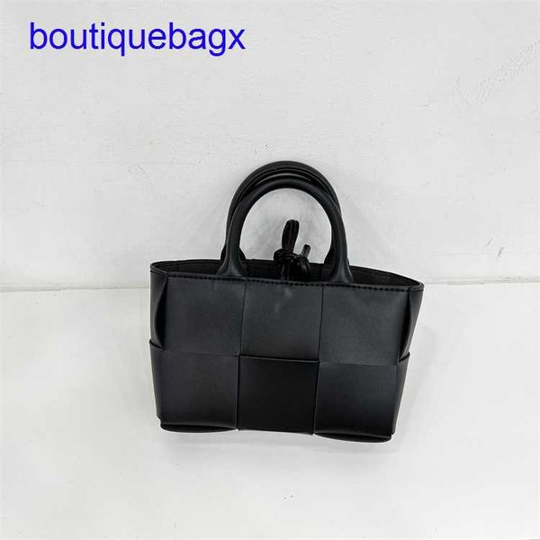 luxury bottegss venetss arco evening bags online store versatile korean style fashion texture knitting yahe casual handheld small with logo
luxury bottegss venetss arco evening bags online store versatile korean style fashion texture knitting yahe casual handheld small with logo
