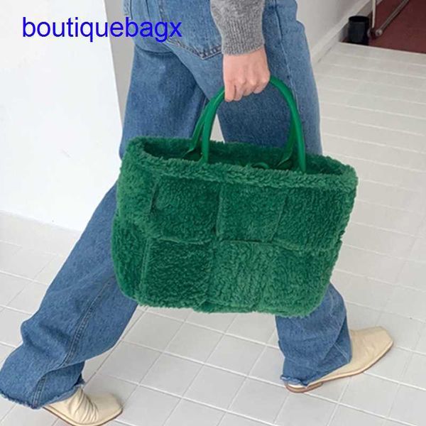 luxury bottegss venetss arco evening bags online store korean dongdamen lamb wool green woven bag tote portable fashion personaliz with logo
luxury bottegss venetss arco evening bags online store korean dongdamen lamb wool green woven bag tote portable fashion personaliz with logo