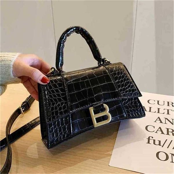 handbag 2023 fashion women's bag leather quality handbag texture spring stone pattern simple diagonal bag
handbag 2023 fashion women's bag leather quality handbag texture spring stone pattern simple diagonal bag
