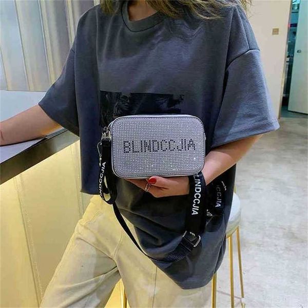 handbag 2023 fashion women's bag leather quality handbag women's flash cosmetic women western style personality belt red rhineston
handbag 2023 fashion women's bag leather quality handbag women's flash cosmetic women western style personality belt red rhineston