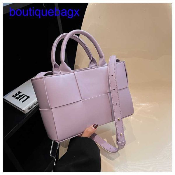 luxury bottegss venetss arco evening bags online store spring pure hand-woven women's bag 2023 and summer new fashion with logo 63wo
luxury bottegss venetss arco evening bags online store spring pure hand-woven women's bag 2023 and summer new fashion with logo 63wo