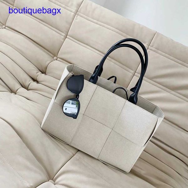 luxury bottegss venetss arco evening bags online store summer song hye kyo star same casual versatile large capacity white woven c with logo
luxury bottegss venetss arco evening bags online store summer song hye kyo star same casual versatile large capacity white woven c with logo