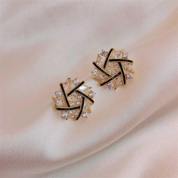 dangle chandelier korean version of the east gate temperament petals cross zircon earrings net red simple hundred earrings needle earrings g, Silver
dangle chandelier korean version of the east gate temperament petals cross zircon earrings net red simple hundred earrings needle earrings g, Silver