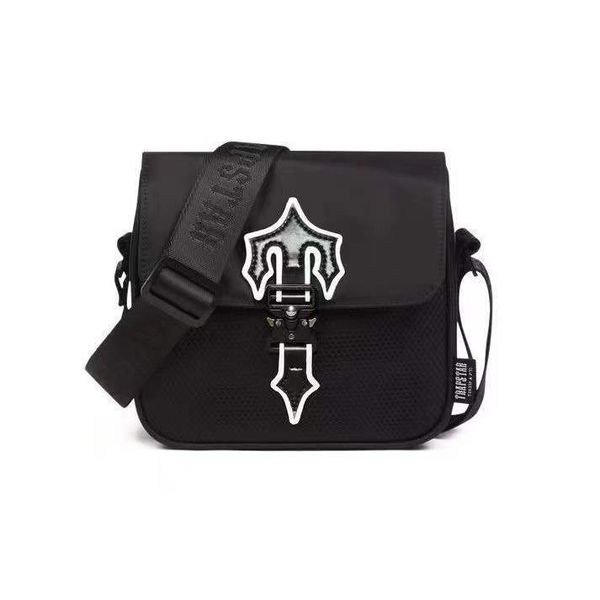 new fashion shoulder bags luxury backpacks classic messenger bag women & men flap bag purse white/black
new fashion shoulder bags luxury backpacks classic messenger bag women & men flap bag purse white/black