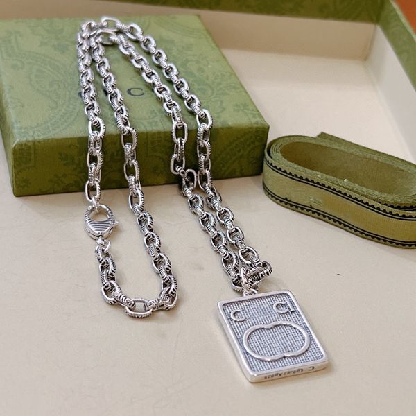 luxury designer necklaces classic square sign pendant jewelry retro letter carving necklacess couples party no box, Silver
luxury designer necklaces classic square sign pendant jewelry retro letter carving necklacess couples party no box, Silver