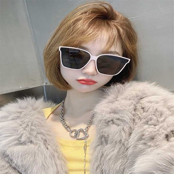 sunglasses 2023 new xiaoxiangfeng beach women's 7288 wanghong street p han fan trend proof box, White;black
sunglasses 2023 new xiaoxiangfeng beach women's 7288 wanghong street p han fan trend proof box, White;black