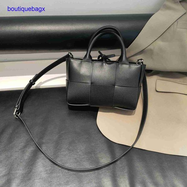 luxury bottegss venetss arco evening bags online store leather 2023 women's new woven tote bag small hand simple texture shoulder with
luxury bottegss venetss arco evening bags online store leather 2023 women's new woven tote bag small hand simple texture shoulder with