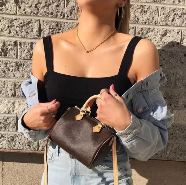 selling shoulder bags luxury design ladies speedy 16cm nano handbag girls lovely mini messenger bag women's fashion pillow bag
selling shoulder bags luxury design ladies speedy 16cm nano handbag girls lovely mini messenger bag women's fashion pillow bag