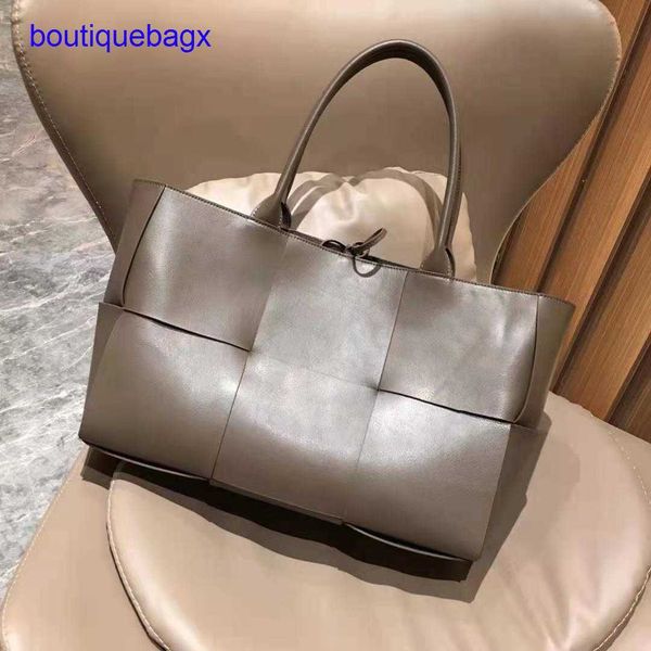 luxury bottegss venetss arco evening bags online store versatile summer same song hye casual kyo star large capacity white woven c with logo
luxury bottegss venetss arco evening bags online store versatile summer same song hye casual kyo star large capacity white woven c with logo