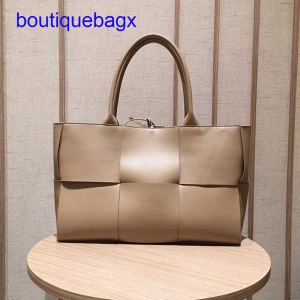 luxury bottegss venetss arco evening bags online store bag 2023 autumn and winter new large woven tote women's cowhide simple vers with
luxury bottegss venetss arco evening bags online store bag 2023 autumn and winter new large woven tote women's cowhide simple vers with