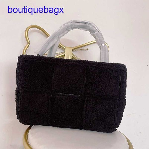 luxury bottegss venetss arco evening bags online store tote simple lamb wool women's large capacity fashion personalized handbag w with
luxury bottegss venetss arco evening bags online store tote simple lamb wool women's large capacity fashion personalized handbag w with