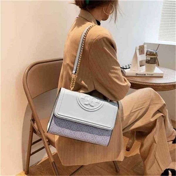 handbag 2023 fashion women's bag leather quality handbag trend french minority female square simple texture bag
handbag 2023 fashion women's bag leather quality handbag trend french minority female square simple texture bag