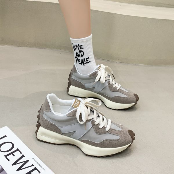 dress shoes white old dad sneakers women sports thick bottom breathable running vulcanize casual lace up 230313, Black
dress shoes white old dad sneakers women sports thick bottom breathable running vulcanize casual lace up 230313, Black
