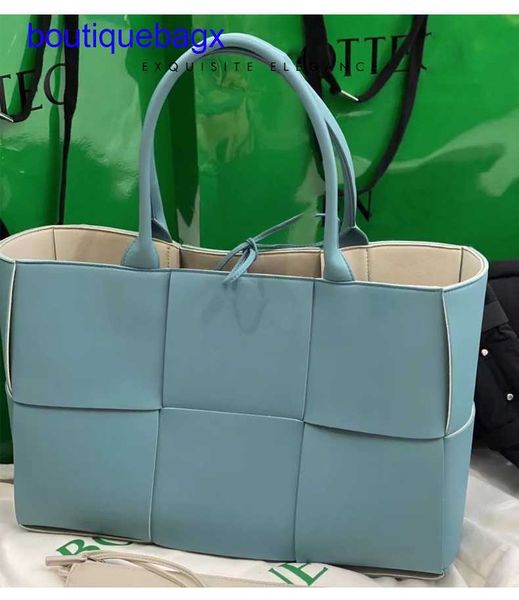 luxury bottegss venetss arco evening bags online store shopping in new bag hand autumn and woven winter 2023 large capacity tote l with logo
luxury bottegss venetss arco evening bags online store shopping in new bag hand autumn and woven winter 2023 large capacity tote l with logo