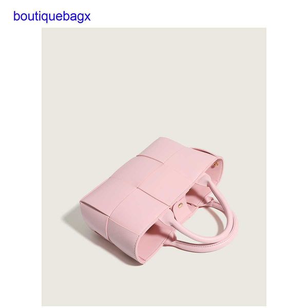 luxury bottegss venetss arco evening bags online store 2023 small basket crowd design bag portable vegetable new spring and summer with logo
luxury bottegss venetss arco evening bags online store 2023 small basket crowd design bag portable vegetable new spring and summer with logo