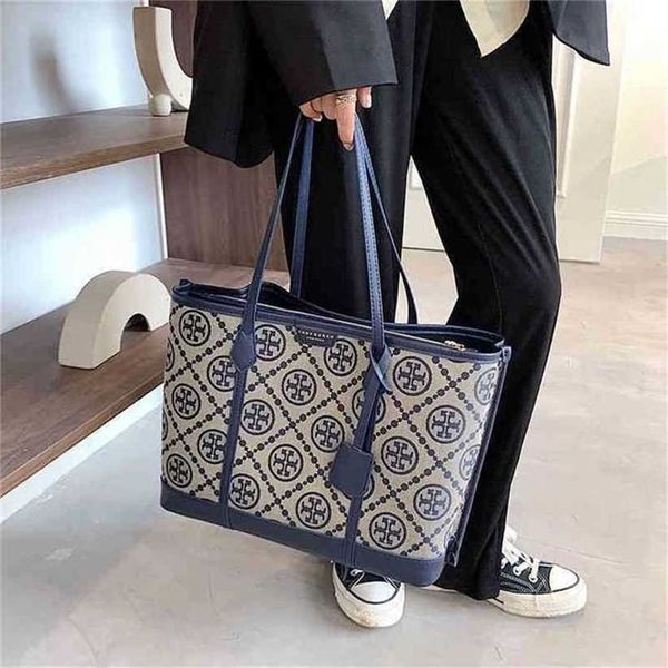 handbag 2023 fashion women's bag leather quality handbag trend red same and printed diagonal shopping bag
