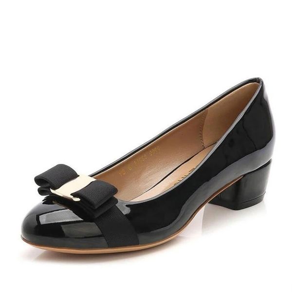 dress shoes plus size 34 42 women pumps patent leather designer high heel luxury brand shallow ladies thick 230313, Black
dress shoes plus size 34 42 women pumps patent leather designer high heel luxury brand shallow ladies thick 230313, Black