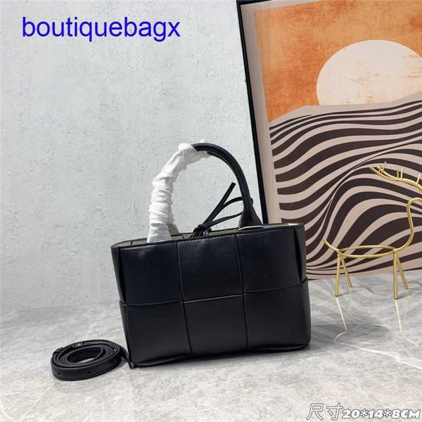original edition luxury bottegss venetss arco evening bags online store tote new woven bag large capacity for women fashion cowhid with logo
original edition luxury bottegss venetss arco evening bags online store tote new woven bag large capacity for women fashion cowhid with logo