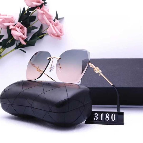 sunglasses 2023 new overseas sunglasses men's and women's street shooting travel fashion glasses 3180, White;black
sunglasses 2023 new overseas sunglasses men's and women's street shooting travel fashion glasses 3180, White;black