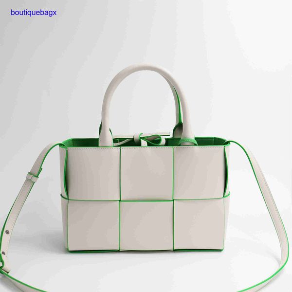 luxury bottegss venetss arco evening bags online store handbag large capacity leather shoulder mummy woven commuter tote color mat with logo
luxury bottegss venetss arco evening bags online store handbag large capacity leather shoulder mummy woven commuter tote color mat with logo