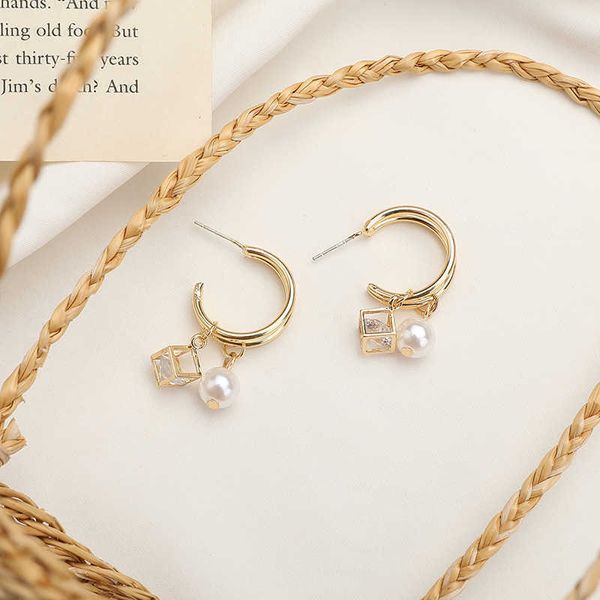 dangle chandelier earrings korean crystal pearl french earrings simple temperament small earrings female 2021 new wave g230313, Silver
dangle chandelier earrings korean crystal pearl french earrings simple temperament small earrings female 2021 new wave g230313, Silver