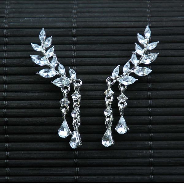 dangle chandelier korea dongdamen women's leaf tassel earrings alloy diamond crystal earring ear earrings manufacturer wholesale g23031, Silver
dangle chandelier korea dongdamen women's leaf tassel earrings alloy diamond crystal earring ear earrings manufacturer wholesale g23031, Silver