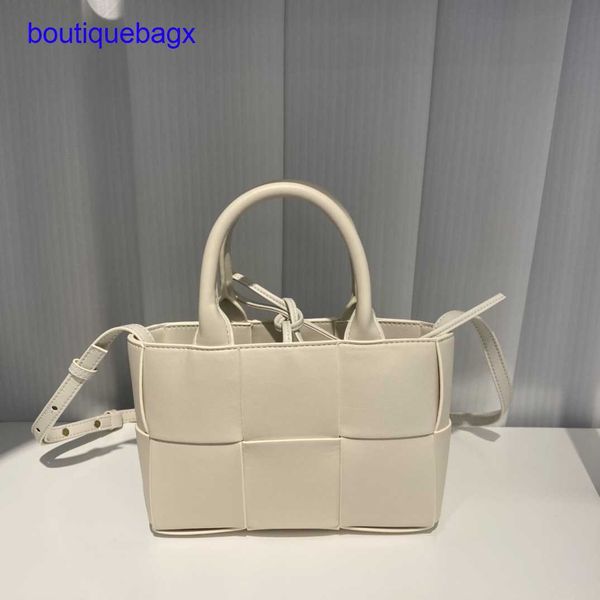luxury bottegss venetss arco evening bags online store portable 2023 fashion cowhide women's leather woven basket mini tote should with
luxury bottegss venetss arco evening bags online store portable 2023 fashion cowhide women's leather woven basket mini tote should with