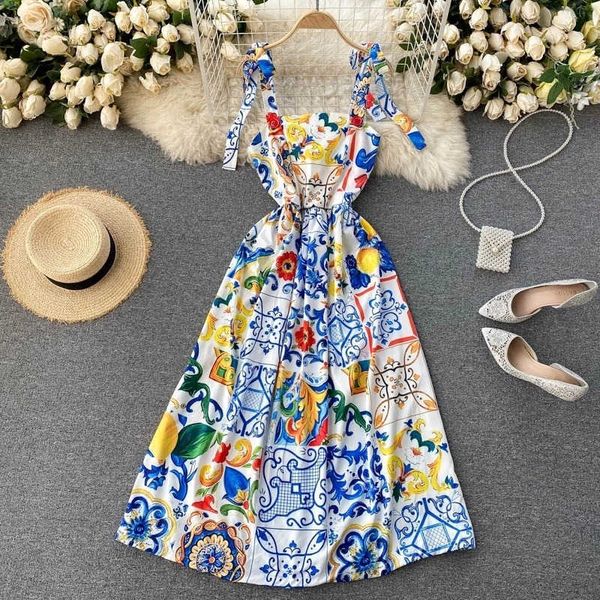 fashion runway summer dress 2021 new women's bow spaghetti strap backless blue and white porcelain floral print long dress, Black;gray
fashion runway summer dress 2021 new women's bow spaghetti strap backless blue and white porcelain floral print long dress, Black;gray