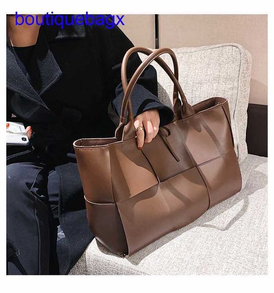 luxury bottegss venetss arco evening bags online store large-capacity 2023 bag new tote niche women's design versatile woven soft with
luxury bottegss venetss arco evening bags online store large-capacity 2023 bag new tote niche women's design versatile woven soft with