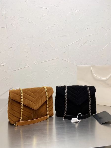 superior quality designer shoulder bag deerskin velvet women's chain envelope bag size 20cm23cm31cm
superior quality designer shoulder bag deerskin velvet women's chain envelope bag size 20cm23cm31cm