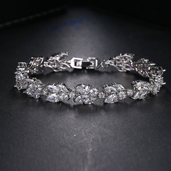 charm bracelets emmaya clear white cubic zirconia leaf pattern bracelets bangles for women girl gift fashion wedding jewelry party 230313, Golden;silver
charm bracelets emmaya clear white cubic zirconia leaf pattern bracelets bangles for women girl gift fashion wedding jewelry party 230313, Golden;silver