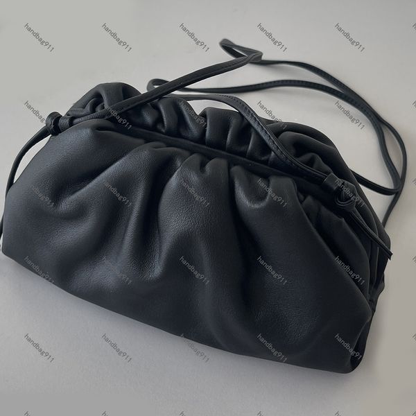 luxury designer shoulder bag fashion cloud shape soft calfskin crossbody bag women clutch bag small cross body bags real leather handbag spr
luxury designer shoulder bag fashion cloud shape soft calfskin crossbody bag women clutch bag small cross body bags real leather handbag spr
