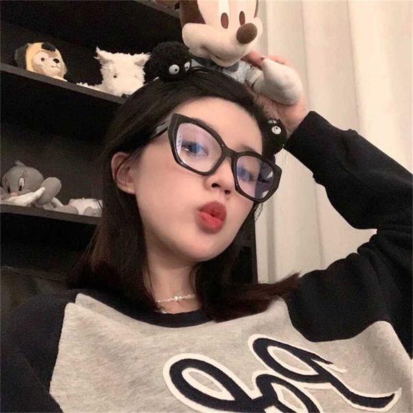 sunglasses 2023 new p family cat's plate plain color star net red flat light can be matched with digital display face small eye frame 1, White;black
sunglasses 2023 new p family cat's plate plain color star net red flat light can be matched with digital display face small eye frame 1, White;black