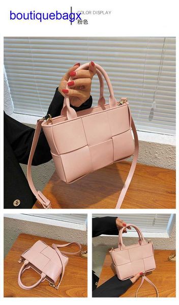 luxury bottegss venetss arco evening bags online store fashion baby girl fall versatile 2023 new straddle handheld knitted small s with logo
luxury bottegss venetss arco evening bags online store fashion baby girl fall versatile 2023 new straddle handheld knitted small s with logo