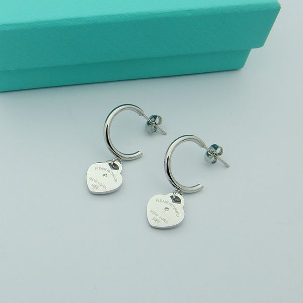 3 colors design luxury stud singal diamond heart pendant fashion studs stainless steel jewelry, Golden;silver
3 colors design luxury stud singal diamond heart pendant fashion studs stainless steel jewelry, Golden;silver