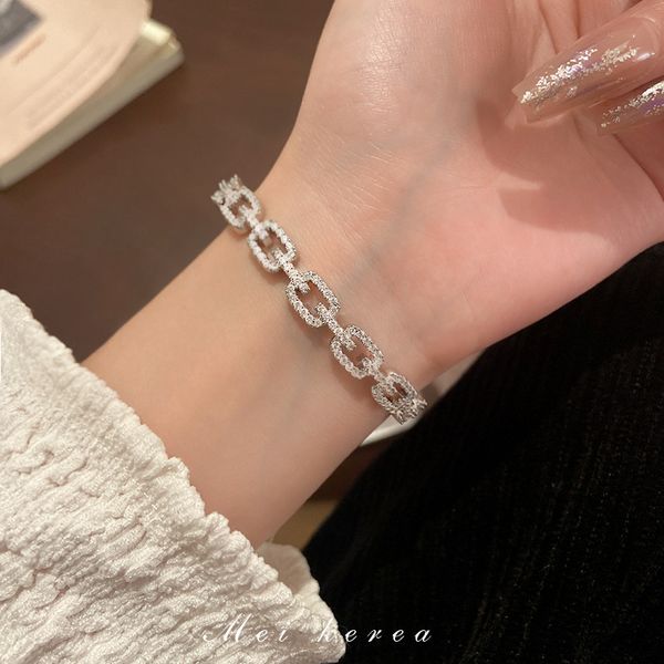party high-grade zircon chain hollow-out open bracelet super flash ins style versatile bracelet fashion trend temperament bracelet
party high-grade zircon chain hollow-out open bracelet super flash ins style versatile bracelet fashion trend temperament bracelet