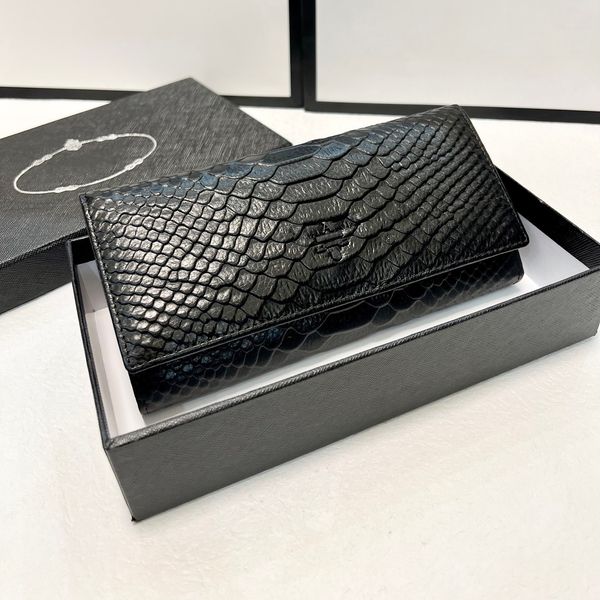 23ss womens long wallets handbag luxurys designers bags genuine leather splicing travel wallet crocodile stripe with original box dust bag 1, Red;black
23ss womens long wallets handbag luxurys designers bags genuine leather splicing travel wallet crocodile stripe with original box dust bag 1, Red;black