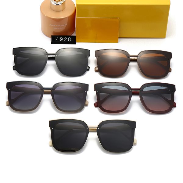 classics mens sunglasses luxury letter design sunglass street driving ladies glasses men sun glass lens with box, White;black
classics mens sunglasses luxury letter design sunglass street driving ladies glasses men sun glass lens with box, White;black