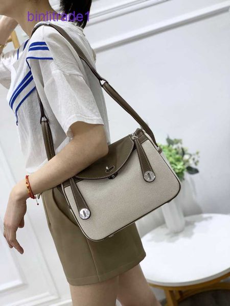 designer original leather 2023h with layer cow linen canvas real lindys bag fashion good quality medicine case shoulder hand of sale lqz0
designer original leather 2023h with layer cow linen canvas real lindys bag fashion good quality medicine case shoulder hand of sale lqz0