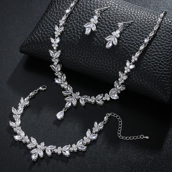 wedding jewelry sets weimanjingdian brand of 3 pcs necklace earring and bracelet for women bride birthday gift 230313, Slivery;golden
wedding jewelry sets weimanjingdian brand of 3 pcs necklace earring and bracelet for women bride birthday gift 230313, Slivery;golden