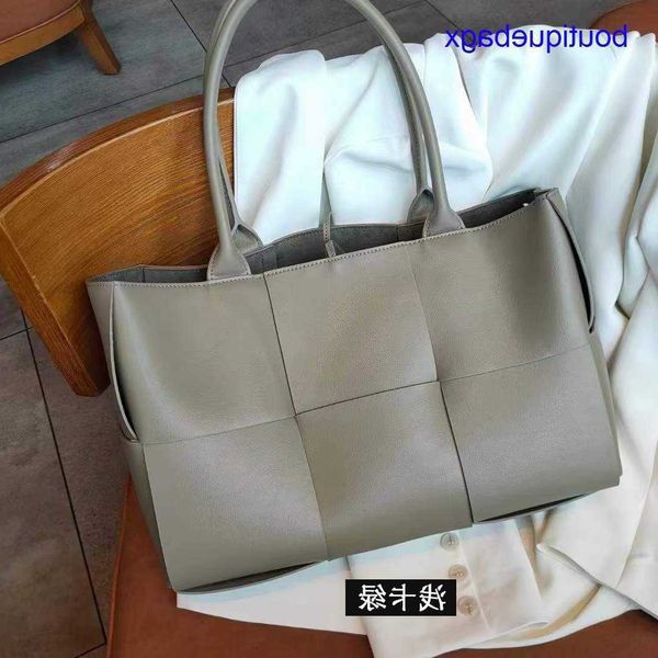 luxury bottegss venetss arco evening bags online store autumn large 2023 winter texture new bag woven tote women's leather capacit with
luxury bottegss venetss arco evening bags online store autumn large 2023 winter texture new bag woven tote women's leather capacit with