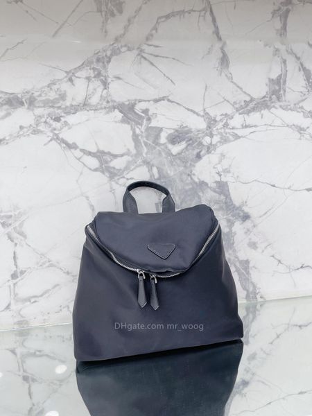 2023 summer lightweight convenient luxury designer bag premium shoulder tote black zipper bag
2023 summer lightweight convenient luxury designer bag premium shoulder tote black zipper bag