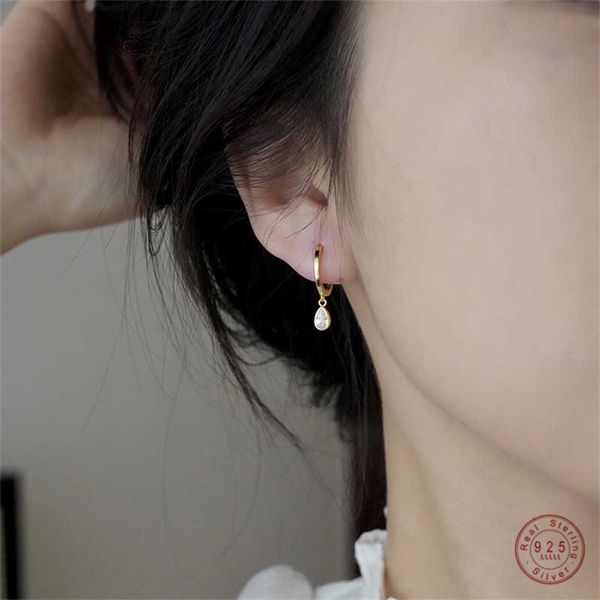 charm 925 sterling silver solitaire zircon drop korean earrings for womern temperament sweet jewelry aa230311, Golden
charm 925 sterling silver solitaire zircon drop korean earrings for womern temperament sweet jewelry aa230311, Golden