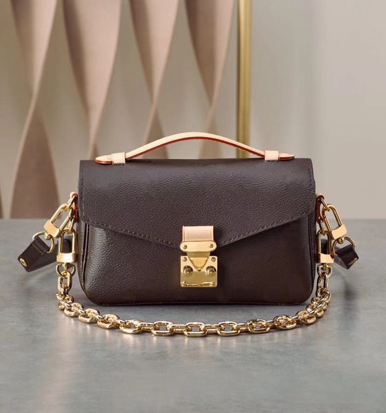women pochette east west shoulder bags brown flower reverse two colors with chain and leather strap ladies fashion designer crossbody bag
women pochette east west shoulder bags brown flower reverse two colors with chain and leather strap ladies fashion designer crossbody bag