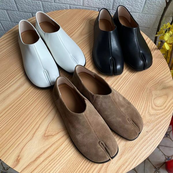 flat round head leather split toe shoes, cow leather or cow suede upper, sheepskin lining, soft and comfortable single shoes for women, Black
flat round head leather split toe shoes, cow leather or cow suede upper, sheepskin lining, soft and comfortable single shoes for women, Black