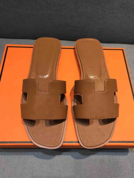 2022 designer women h sandals fashion leather slippers summer flat oran slides ladies beach sandal party wedding slipper without box 35-42 t
2022 designer women h sandals fashion leather slippers summer flat oran slides ladies beach sandal party wedding slipper without box 35-42 t